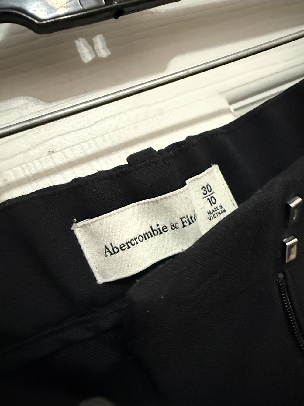 Abercrombie & Fitch women’s black Sloane Tailored Wide Leg Pants - Picture 4 of 6